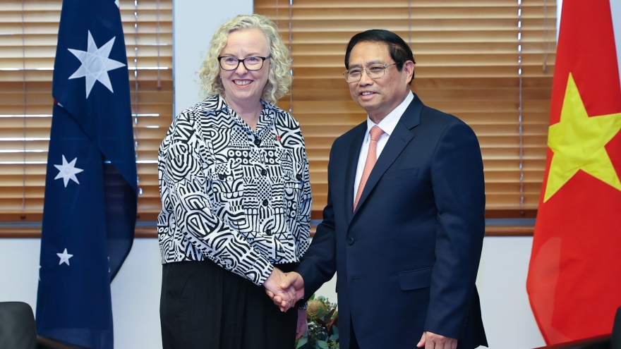 Thủ tướng tiếp Chủ tịch Nhóm Nghị sĩ hữu nghị Australia - Việt Nam